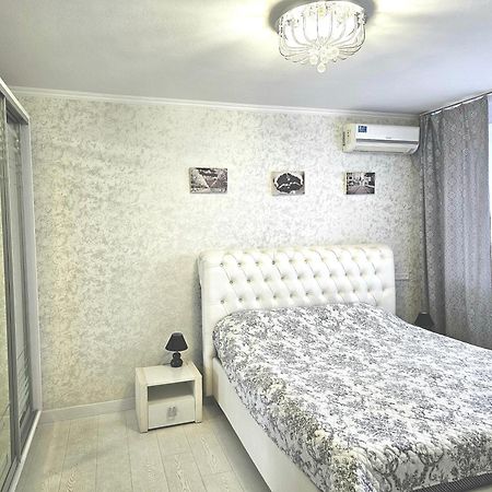 Black And White Apartment Kišiněv Exteriér fotografie